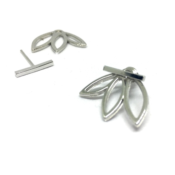 Jewelry - Hollow Flower Earrings